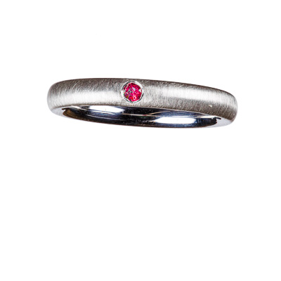 Ring mit Rubin